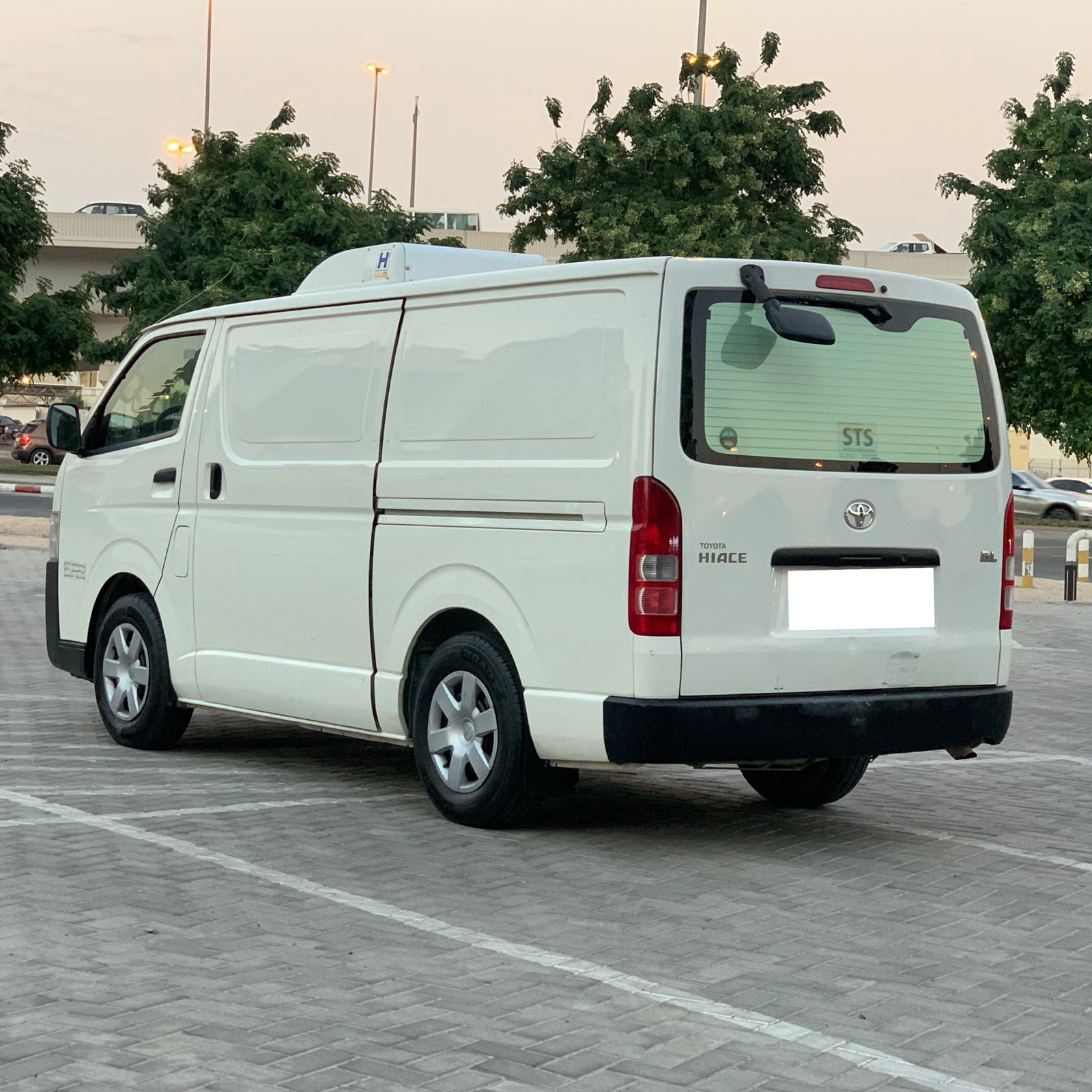 Fridge Truck Dubai, Abu Dhabi for Rent